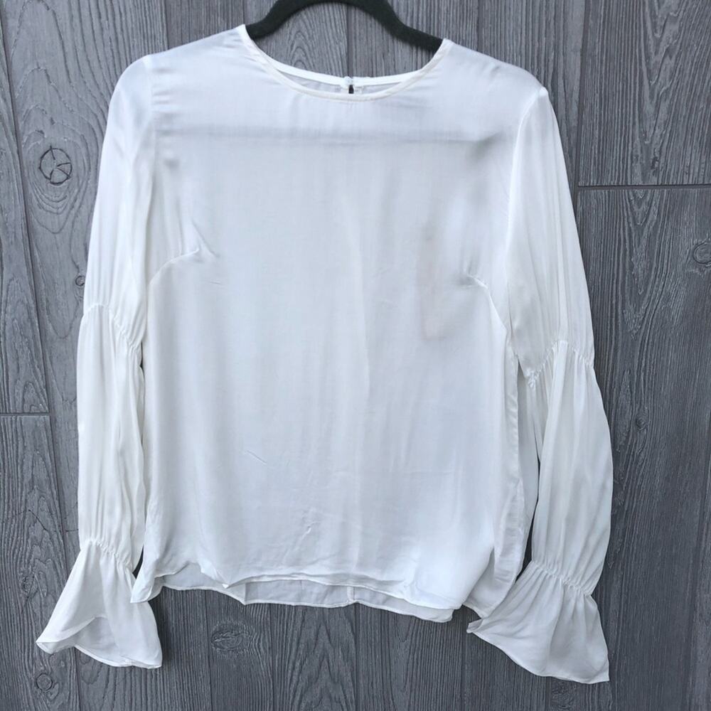 Mustard Seed• White Bell Sleeve Blouse